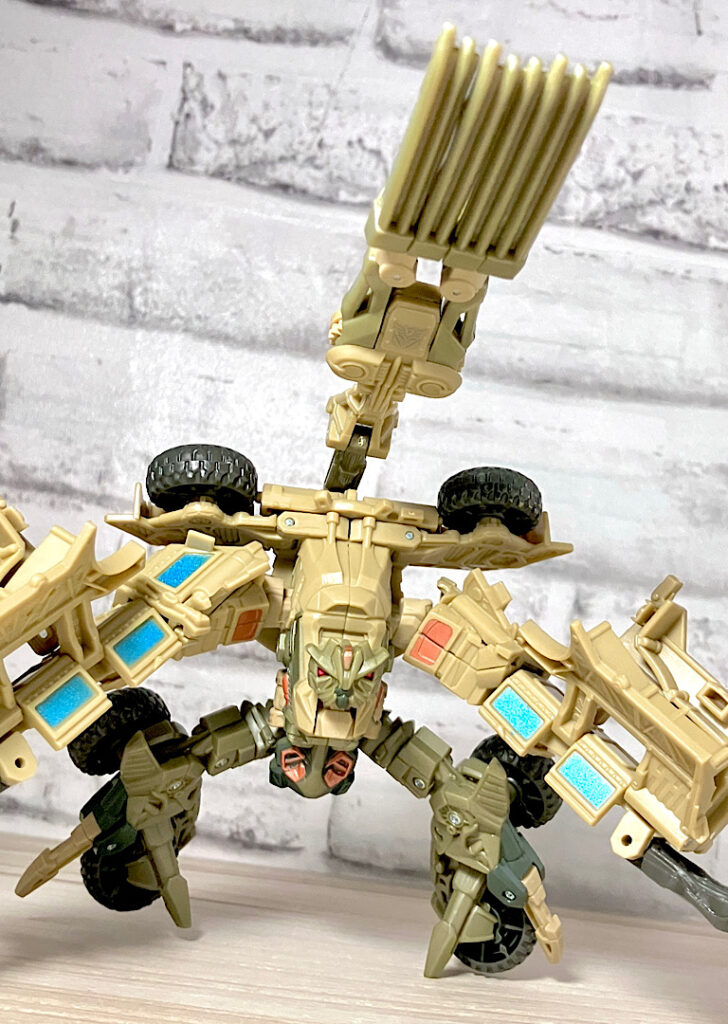 トランスフォーマースタジオシリーズ SS-24ボーンクラッシャー